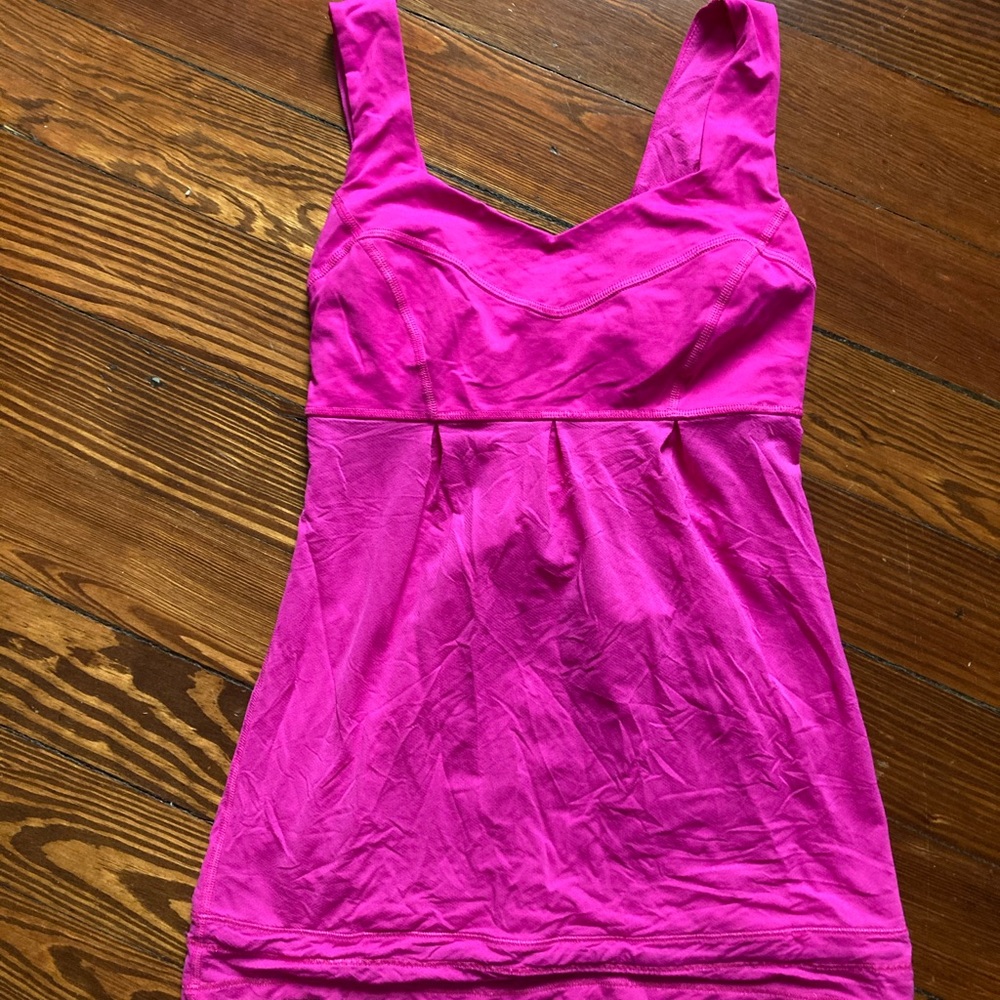 Lululemon tank